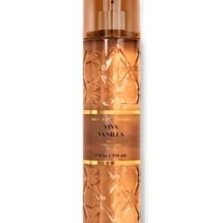 Flacon de Viva Vanilla, brume parfumée aux notes de prune, ambre et vanille, formulée sans parabènes et testée dermatologiquement.