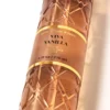Flacon de Viva Vanilla, brume parfumée aux notes de prune, ambre et vanille, formulée sans parabènes et testée dermatologiquement.